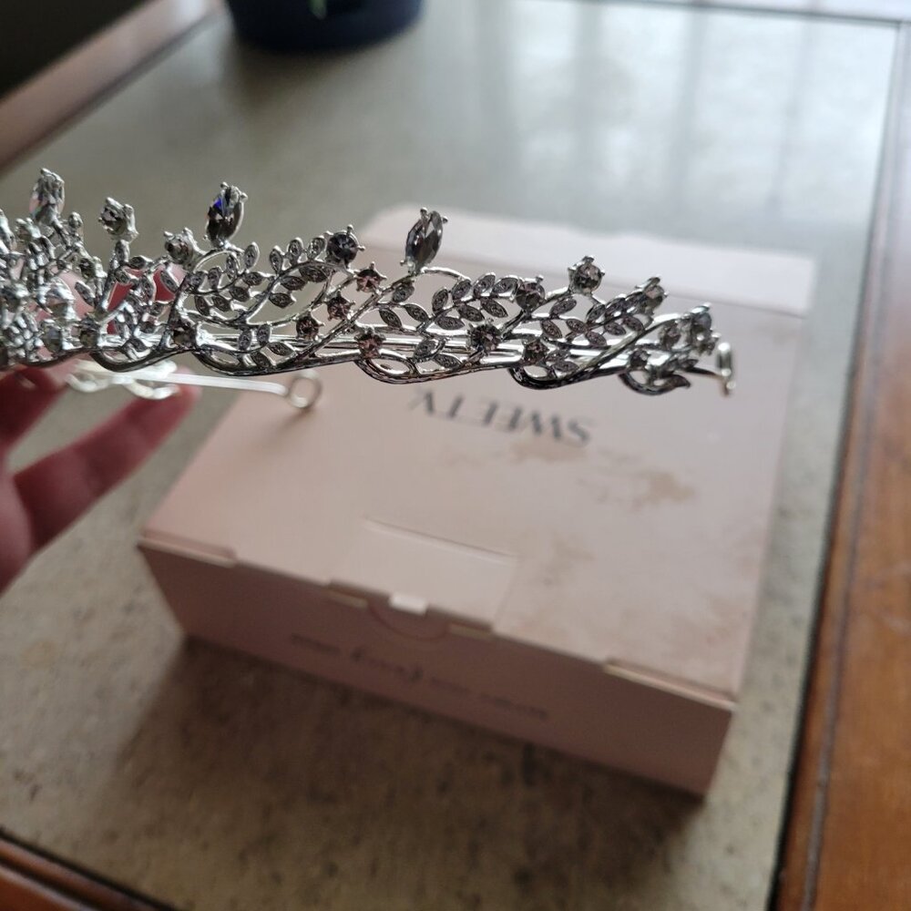 Sweetv Tiara - Picture 2 of 6
